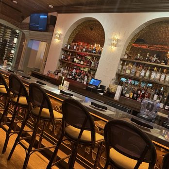 Mambo Cuban Restaurant & Lounge Harrison - Awesome bar, great Havana vibe, low lighting with lamps in each table and good music. - Cuban Near Me - Harrison, New Jersey