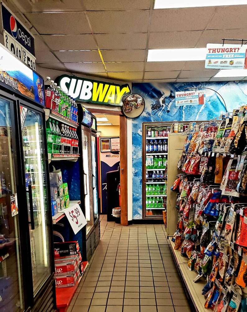 PILOT TRAVEL CENTER Updated April 2024 12 Photos 917 E Elm St