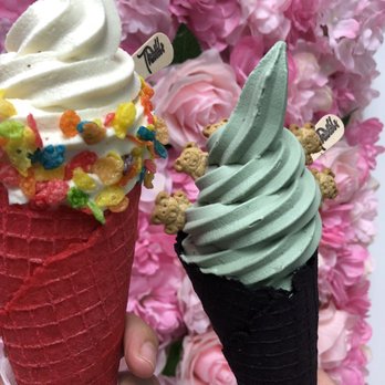 Thrills Soft Serve - Soft serve egg nog and Santa's cookie milk - Ice Cream & Frozen Yogurt Near Me - Honolulu, Hawaii