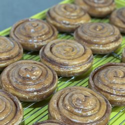 MS Donuts Coffee & Smoothies - Cinnamon rolls