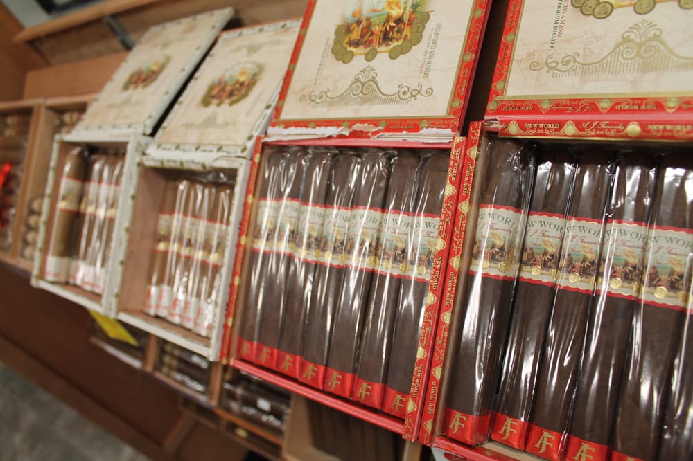 COX’S SMOKERS OUTLET DOWNTOWN Updated October 2024 13 Photos 346