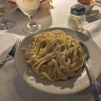 Mamma Onesta's - Fettuccini Alfredo - Italian Near Me - Lockport, Illinois