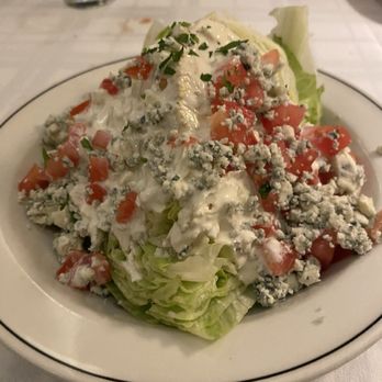 Hugo's Frog Bar & Fish House - Wedge salad - Seafood Near Me - Chicago, Illinois