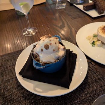 Oak Steakhouse - Hummingbird Bread Pudding - Steakhouses Near Me - Alexandria, Virginia