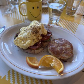 Hatch - Monterey Benedict - Breakfast & Brunch Near Me - Huntington, New York Hatch - Monterey Benedict - Breakfast & Brunch Near Me - Huntington, New York