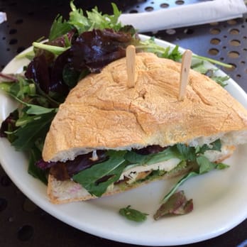 Urth Caffé-Pasadena - Half chicken pesto - Cafes Near Me - Pasadena, California