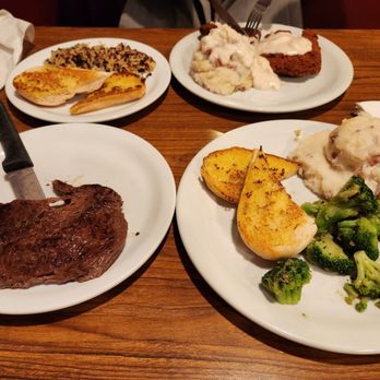 Denny's - Sirloin Steak and Chicken Fried Chicken - Breakfast & Brunch Near Me - Temecula, California