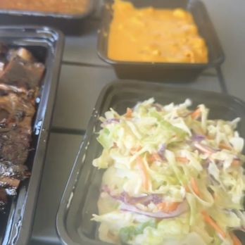 Copper Top BBQ - Coleslaw, Mac and cheese, green chili - Barbeque Near Me - Big Pine, California Copper Top BBQ - Coleslaw, Mac and cheese, green chili - Barbeque Near Me - Big Pine, California