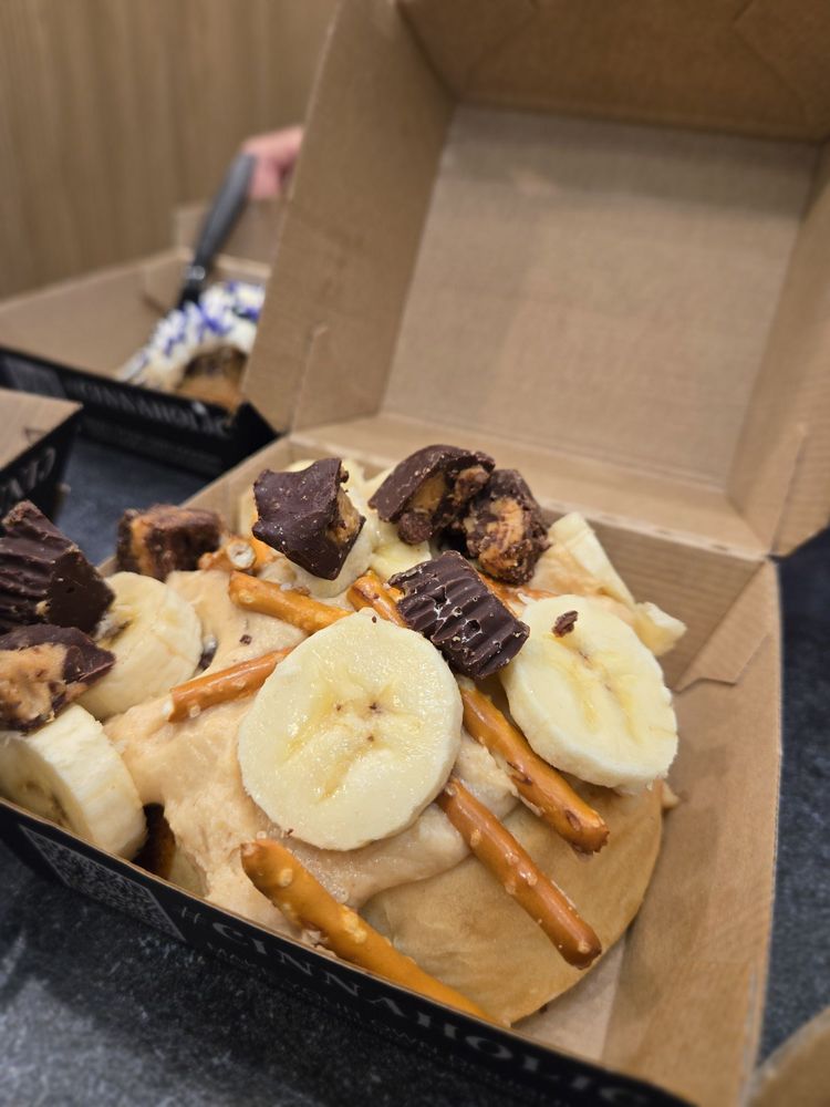 Food from Cinnaholic