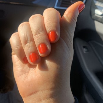 Mint Nails & Spa Lounge - Gel mani - Skin Care Near Me - Calgary, Alberta