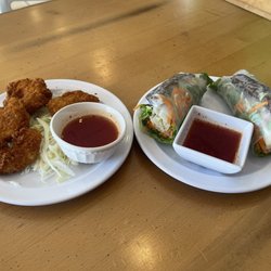 Hallo Vegan - "Shrimp" Tempura & Fresh Roll