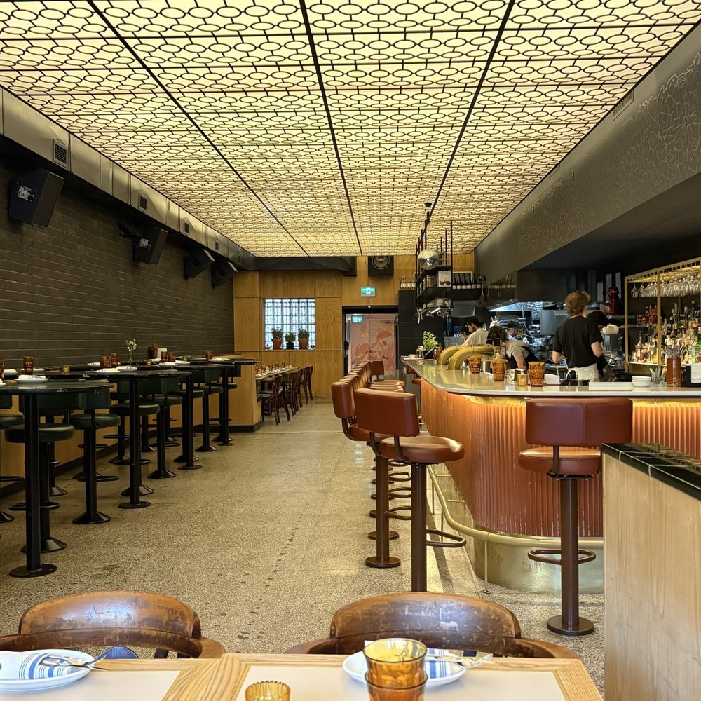 Bar St-Denis - Interior - Bars Near Me - Montreal, Quebec