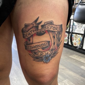 Luckys Tattoo - Tattoo Near Me - Santa Susana, California