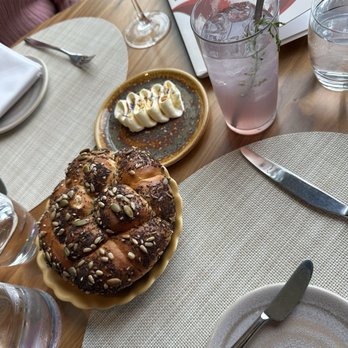1906 Fine Dining - Pot brioche bread - New American Near Me - Kennett Square, Pennsylvania 1906 Fine Dining - Pot brioche bread - New American Near Me - Kennett Square, Pennsylvania