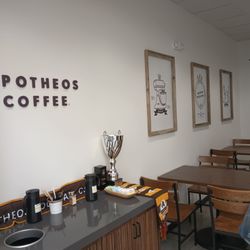 Apotheos Coffee Lilburn - Seating area