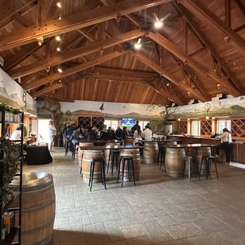 South Coast Winery - Wine tasting area - Wineries Near Me - Temecula, California