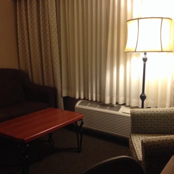 DoubleTree by Hilton Hotel Milwaukee - Brookfield - King bed room - Hotels Near Me - Brookfield, Wisconsin