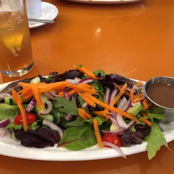 The Executive Diner - Garden salad with vinaigrette - Diners Near Me - Alexandria, Virginia The Executive Diner - Garden salad with vinaigrette - Diners Near Me - Alexandria, Virginia