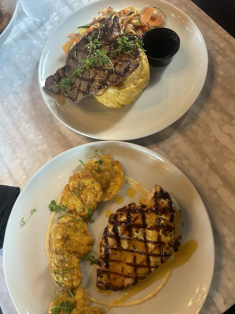 Buen Rato Bar & Grill Image