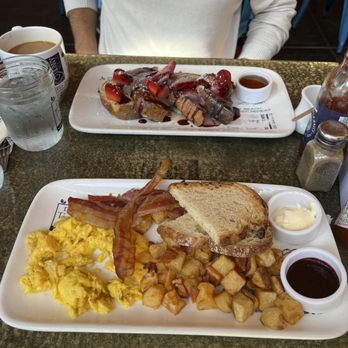 Fig Tree Cafe - The American entree and the Vegan Lemon Strawberry French Toast - Breakfast & Brunch Near Me - San Diego, California