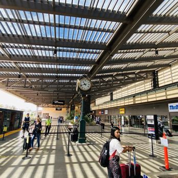 Avis - Train station for car rental - Car Rental Near Me - Kahului, Hawaii