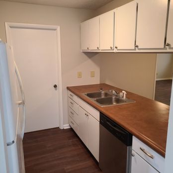 Clance company multiservice - New floors, paint and fixtures. - Painters Near Me Clance company multiservice - New floors, paint and fixtures. - Painters Near Me