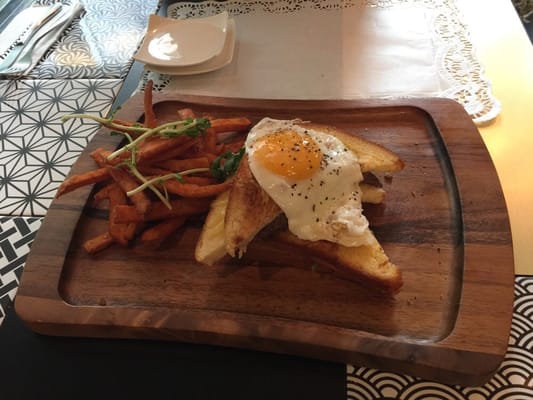 Arteastiq @ Mandarin Gallery by null