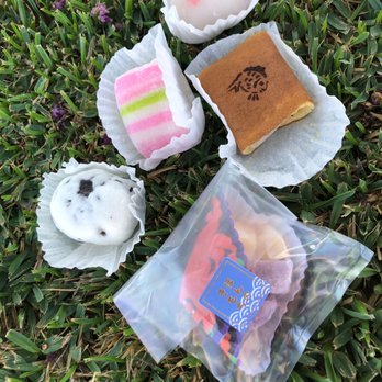 Fugetsu-Do - Candy Stores Near Me - Los Angeles, California
