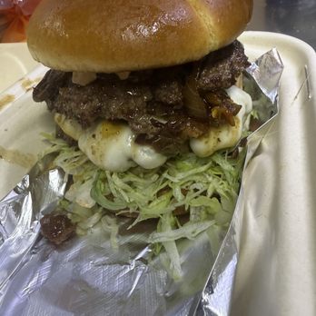 Royal Inheritance - Chi Town Smash Burgers inspired by the great city of Chicago! - Food Trucks Near Me - Las Vegas, Nevada Royal Inheritance - Chi Town Smash Burgers inspired by the great city of Chicago! - Food Trucks Near Me - Las Vegas, Nevada