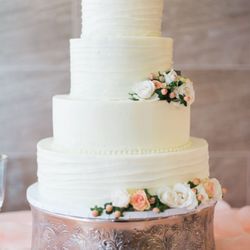 Cakes U Crave - Buttercream wedding cake