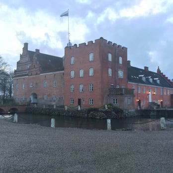 Broholm Slot - Restaurants Near Me - Gudme, 83