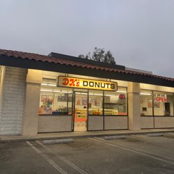 DK's Donuts