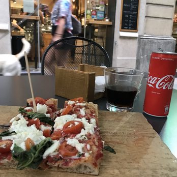 La Fermata - Pizza Near Me - Barcelona, B La Fermata - Pizza Near Me - Barcelona, B