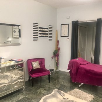 Sexy Winks - Waiting Area - Eyelash Service Near Me - Orlando, Florida Sexy Winks - Waiting Area - Eyelash Service Near Me - Orlando, Florida