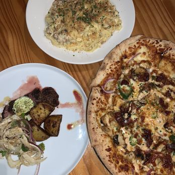 Tamboli's Pasta & Pizza - Lemon Pepper Fettuccine Dancing Pigs BBQ Chicken Pizza - Italian Near Me - Memphis, Tennessee Tamboli's Pasta & Pizza - Lemon Pepper Fettuccine Dancing Pigs BBQ Chicken Pizza - Italian Near Me - Memphis, Tennessee