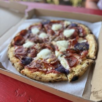 Da grateful dough - Pepperoni Pizza - Pizza Near Me - Maui, Hawaii