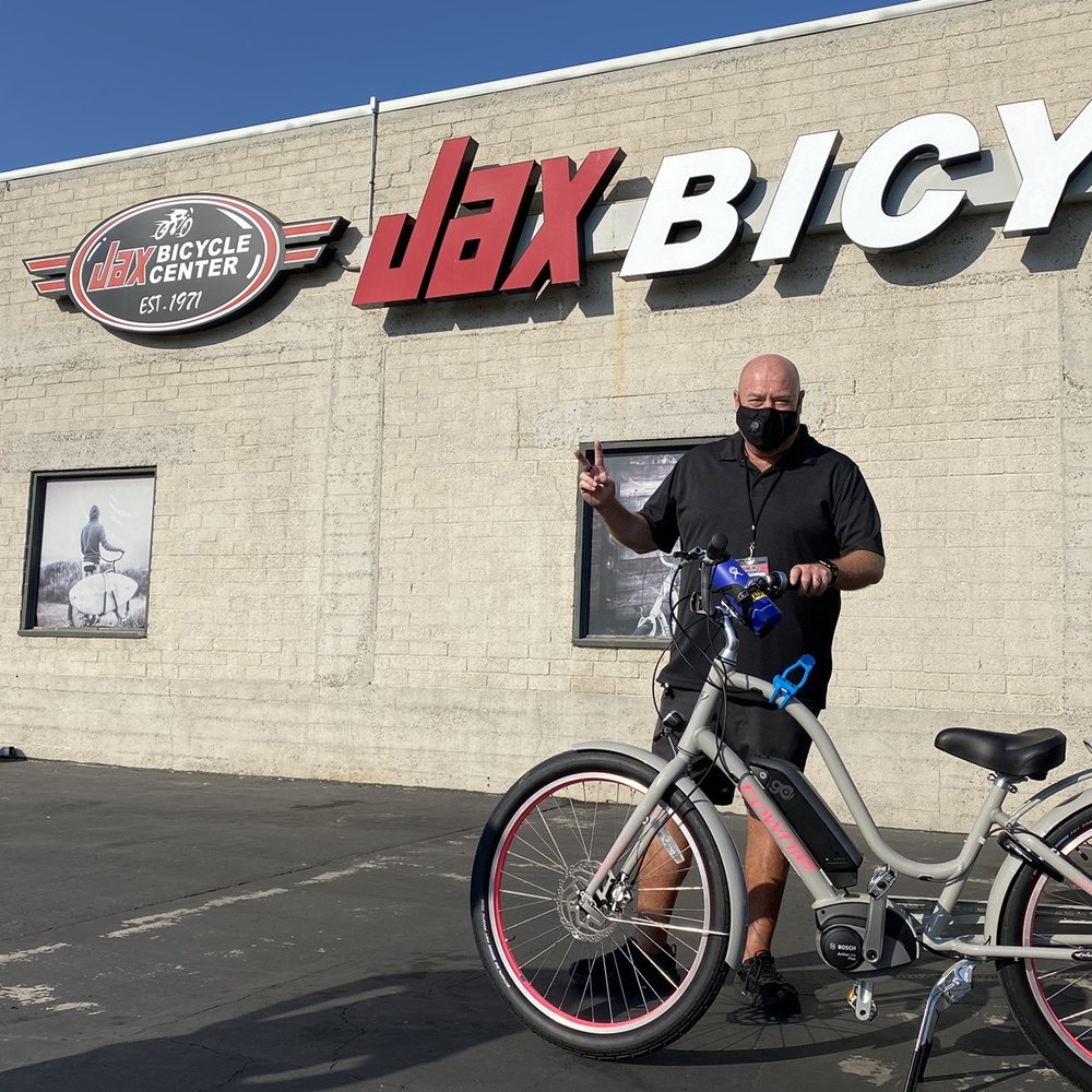 Sully and Lucy (my beautiful bicycle)!!!