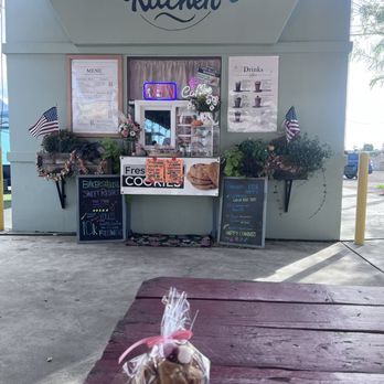 Magnolia Kitchen - Delicious freshly baked gourmet cookie - Bakeries Near Me - Bakersfield, California