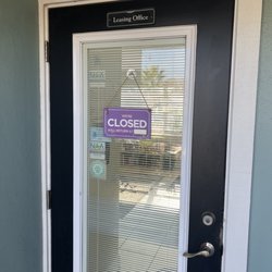 Woodlawn - Closed for business 2nd day 11AM
