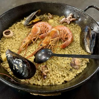 El Tros de la Rambla - Seafood Paella - Spanish Near Me - Barcelona, B El Tros de la Rambla - Seafood Paella - Spanish Near Me - Barcelona, B