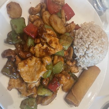 Panda Inn - Cashew Chicken Lunch - Chinese Near Me - Pasadena, California Panda Inn - Cashew Chicken Lunch - Chinese Near Me - Pasadena, California