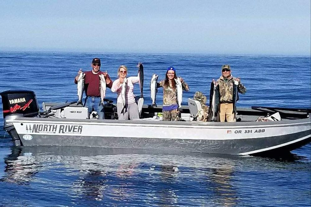 River Chrome Guide Service Logo