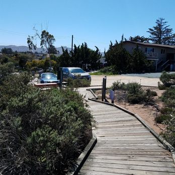 Los Osos Elfin Forest - One of the small parking areas.. - Parks Near Me