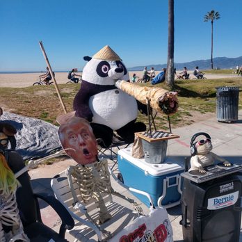 Venice Beach Boardwalk - Street arrist - Beaches Near Me - Venice, California