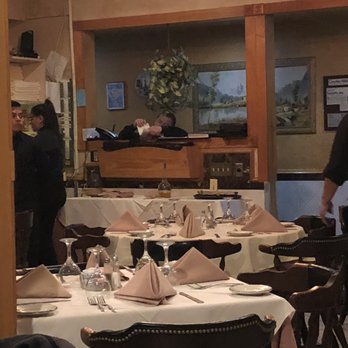 Spain Inn - Dining room - Seafood Near Me - Piscataway, New Jersey