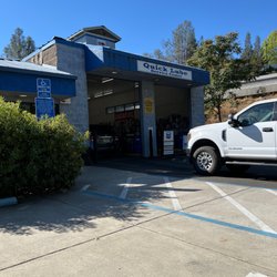 Quick Lube Service Center - Quick lube oil change