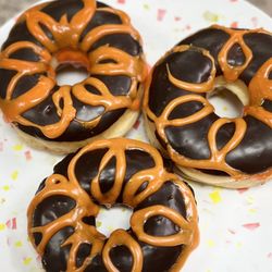 Bumblebee Donuts - Halloween donuts yummy yummy!!!!
