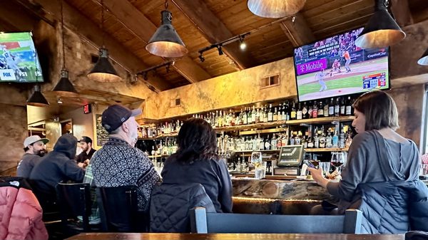 Mammoth Tavern - Mammoth by null