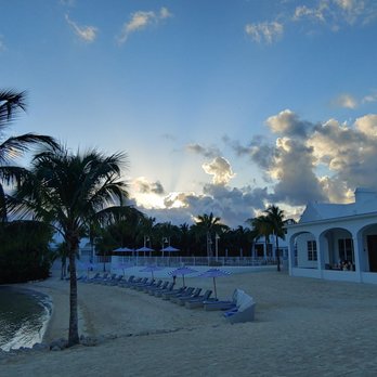 Isla Bella Beach Resort - Sunset as we eat our catch prepared by the chef for us! - Resorts Near Me - Marathon, Florida Isla Bella Beach Resort - Sunset as we eat our catch prepared by the chef for us! - Resorts Near Me - Marathon, Florida