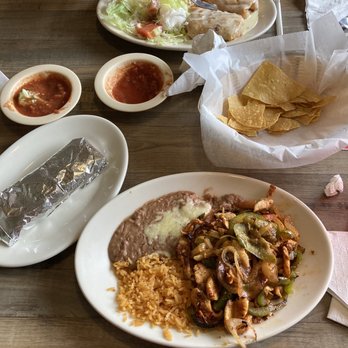 El Nopal Mexican Restaurant - Lunch chicken fajitas and chimichangas!!! Complimentary chips/salsa!! - Mexican Near Me - Kennesaw, Georgia El Nopal Mexican Restaurant - Lunch chicken fajitas and chimichangas!!! Complimentary chips/salsa!! - Mexican Near Me - Kennesaw, Georgia